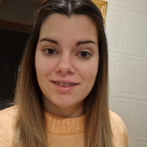 Cristina, Niñera o canguro en Cobeja