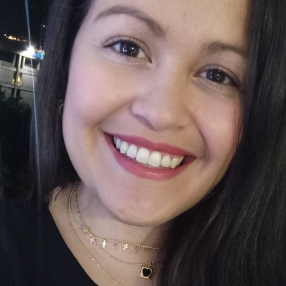 María Gabriela, Niñera o canguro en Granadilla