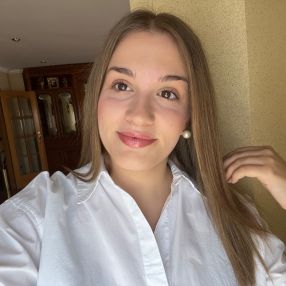 Natalia, Niñera o canguro en Betxí