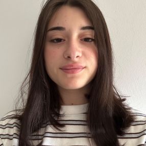 Aitana, Babysitter in Nava