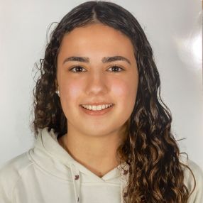 Alexandra, Babysitter in Almoines