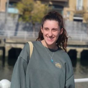 Laura, Niñera o canguro en Arrigorriaga