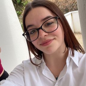 Ainhoa, Niñera o canguro en Boiro