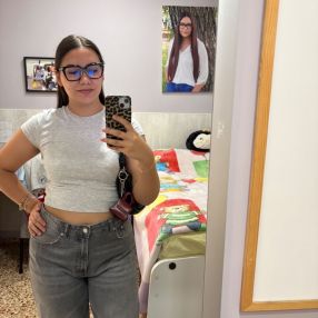 Djesika, Niñera o canguro en Villalonga