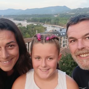 Roberto, Family in Basauri