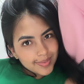 Jennifer, Niñera o canguro en La Estación