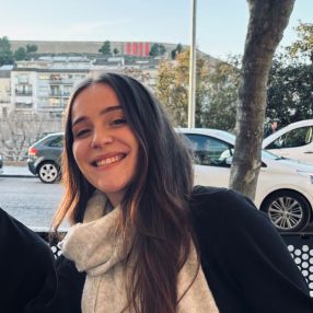 Carla, Niñera o canguro en Balaguer
