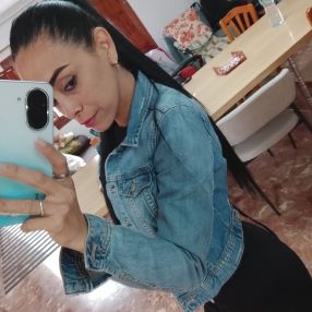 Ana Milena, Niñera o canguro en Los Montesinos