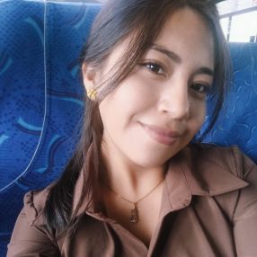 Mirian, Babysitter in Cangas