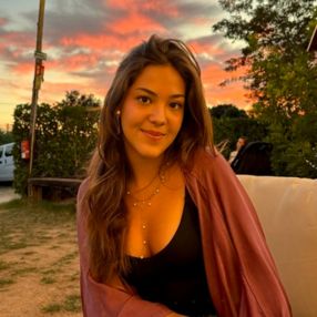 Maia, Niñera o canguro en Arenys de Munt