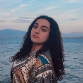 Rocío, Niñera o canguro en Reocín