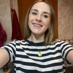 Claudia, Babysitter in Almazora