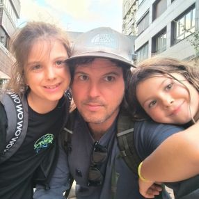Mikel, Familia en San Sebastián