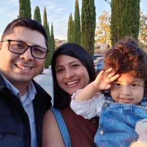 Daniela Alejandra Pezo, Familia en Guadalajara