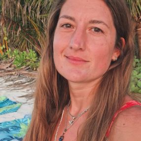 Veronica, Babysitter in Esporles
