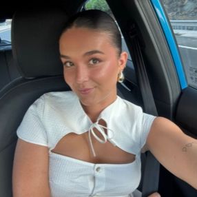 Alejandra, Niñera o canguro en Fuensaldaña