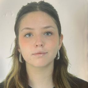 Leire, Babysitter in Burlada