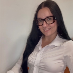 MIREIA, Babysitter in La Pobla Llarga