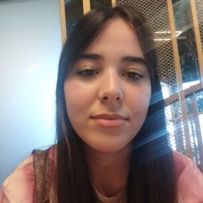Dounia, Babysitter in Deltebre