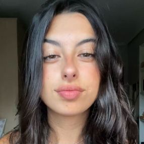 Irati, Niñera o canguro en Urnieta