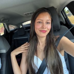 Yuliana, Babysitter in Torrent