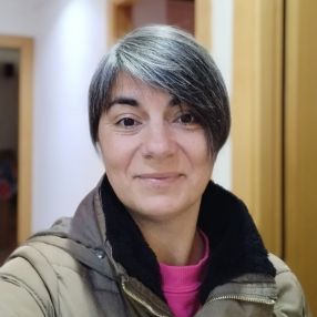 Dolores, Niñera o canguro en Albal