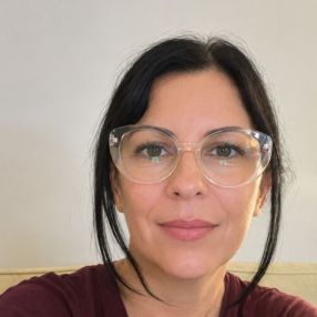 Rosa, Babysitter in Don Benito
