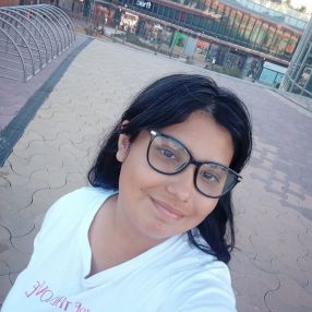 Emely, Niñera o canguro en Lora del Río