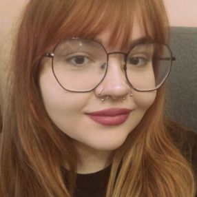 Lucía, Niñera o canguro en Palomares del Río