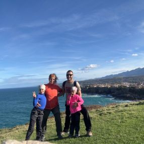 Alexia, Familia en Gijón