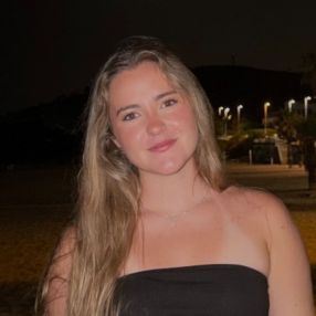 Julia, Niñera o canguro en Chapinería