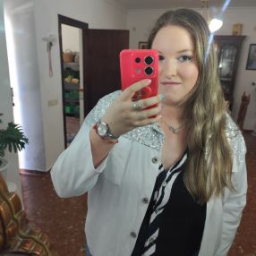 Leticia, Babysitter in Olvera