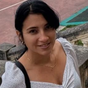 Jeylin, Babysitter in Betanzos