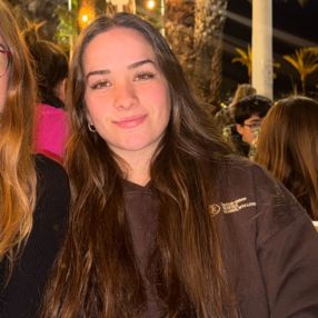 Carmen Maria, Niñera o canguro en Ribarroja de Turia