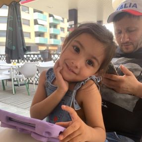 Karla, Familia en Balaguer