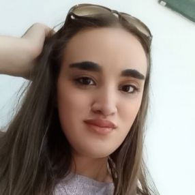 Madalina, Niñera o canguro en Linares