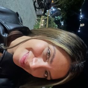 Nayibeth, Niñera o canguro en Binéfar