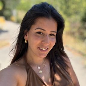 Hajar, Niñera o canguro en Barcelona