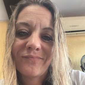 Carmen, Babysitter in Valls