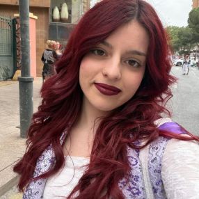Esmeralda, Niñera o canguro en Santomera