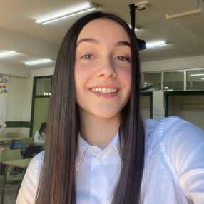 Daniela, Niñera o canguro en Redován