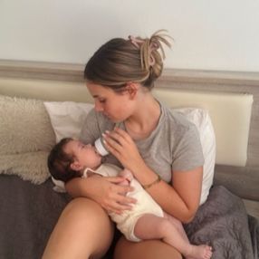 Angela, Babysitter in El Campillo del Moro