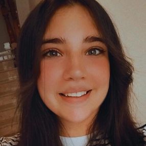 Ana, Niñera o canguro en Candeleda