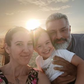 Alba Cristina, Familia en Otura