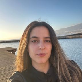 Claudia, Niñera o canguro en Adeje