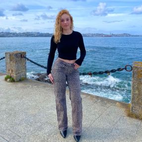 Nerea, Niñera o canguro en Bembibre