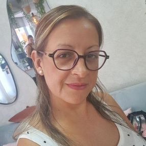 Jacklyn, Niñera o canguro en Molina de Segura