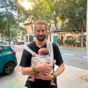 Erwan, Familia en Barcelona