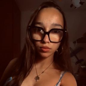 Naiara, Babysitter in Coma-ruga