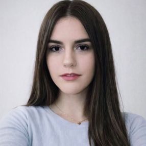 Aroa, Niñera o canguro en Villa de Otura
